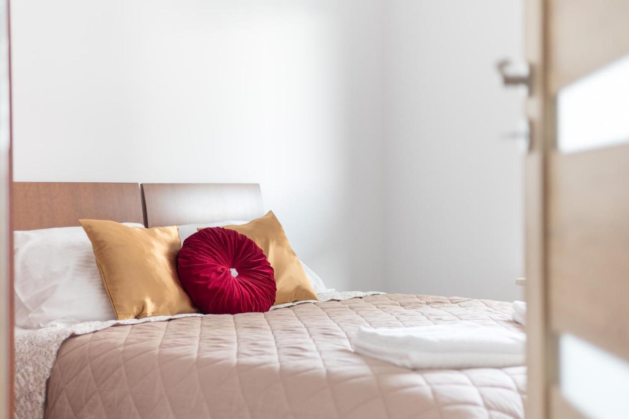 Metro Targowek Homely Apartment Варшава Екстериор снимка