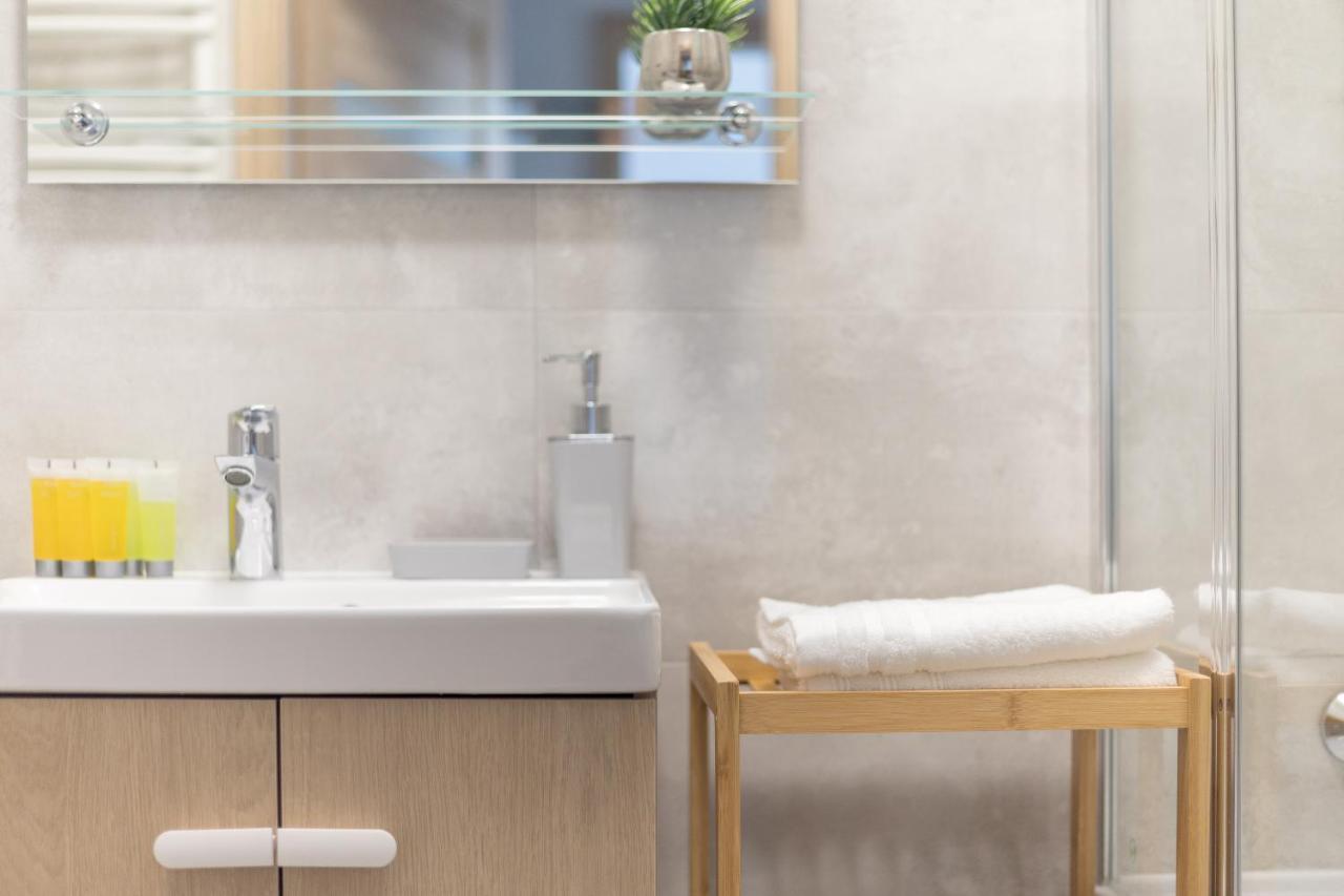 Metro Targowek Homely Apartment Варшава Екстериор снимка